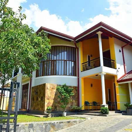 Bigcity Villa - Airport Transit Hotel Katunayaka Екстериор снимка