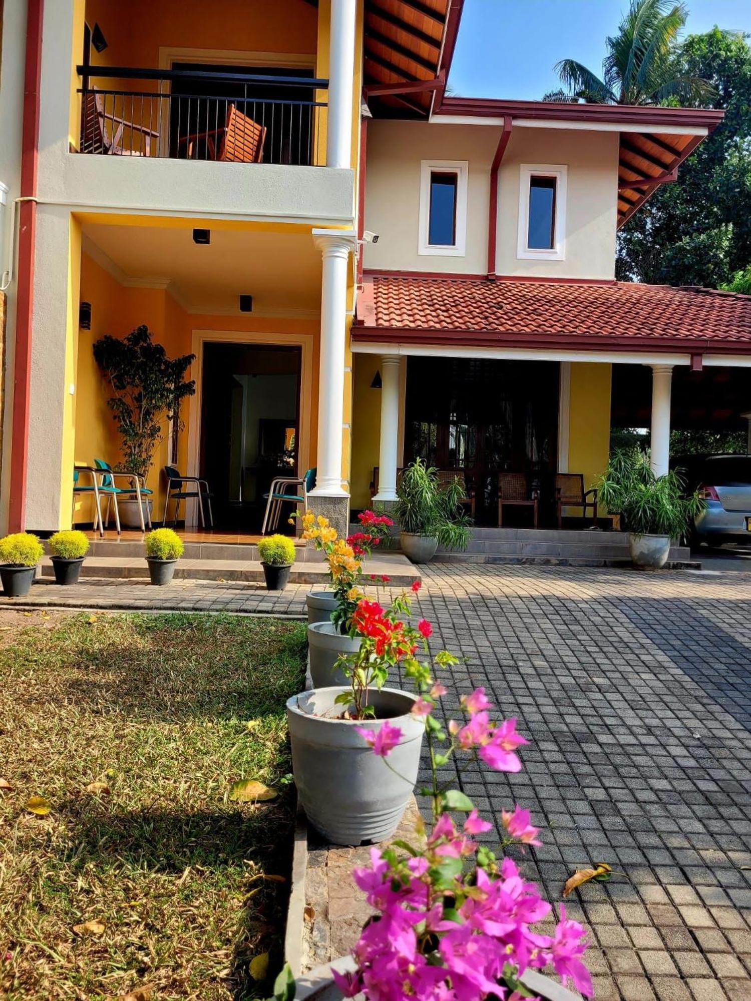 Bigcity Villa - Airport Transit Hotel Katunayaka Екстериор снимка