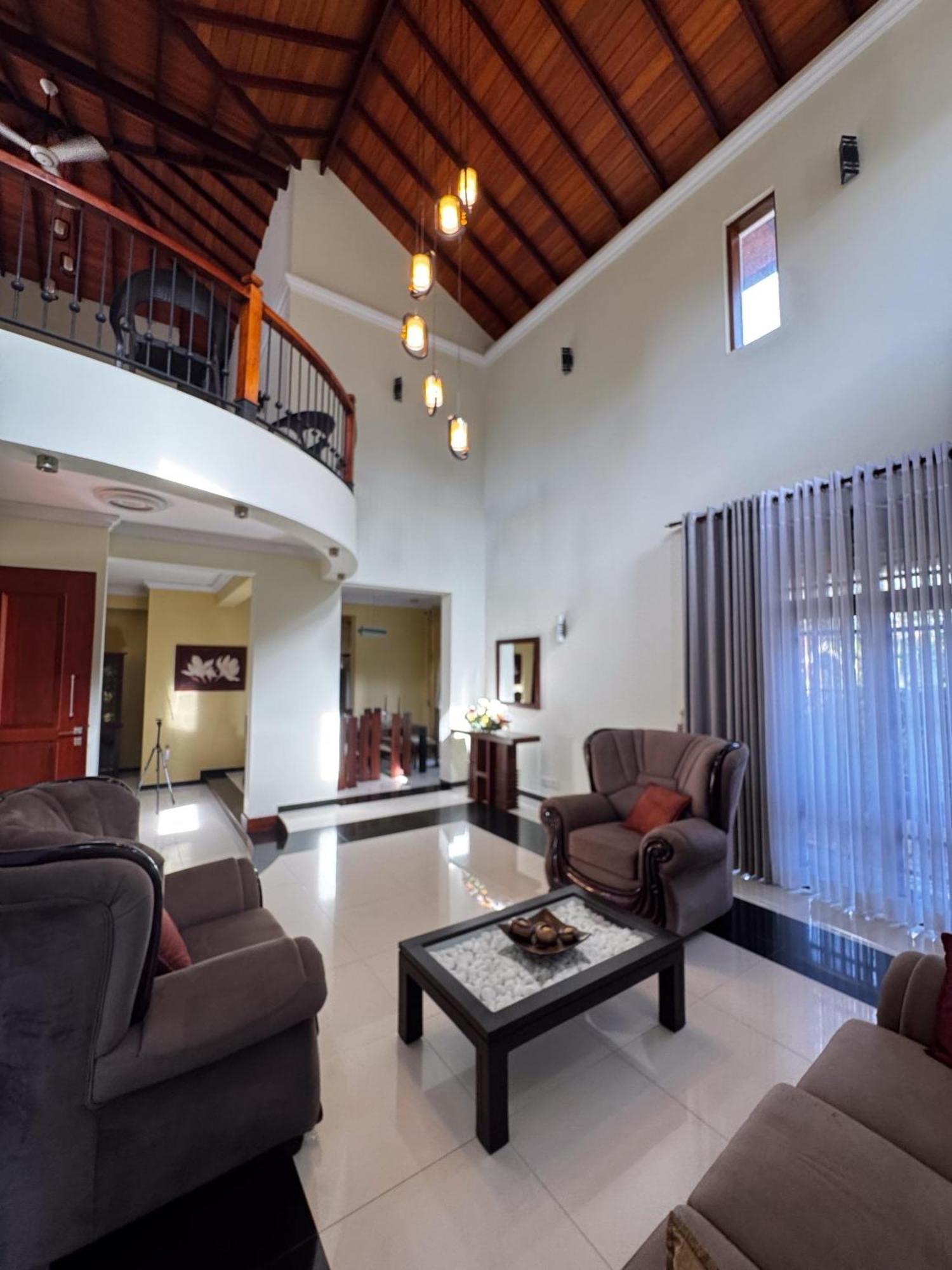 Bigcity Villa - Airport Transit Hotel Katunayaka Екстериор снимка